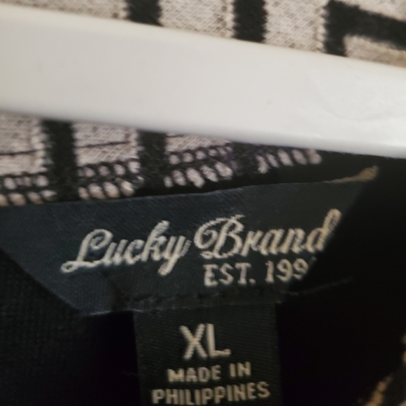 Lucky Brand Aztec Women's Top. - Picture 3 of 3